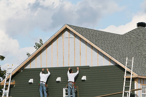 Professional Siding Replacement technician working in Oaklyn, NJ